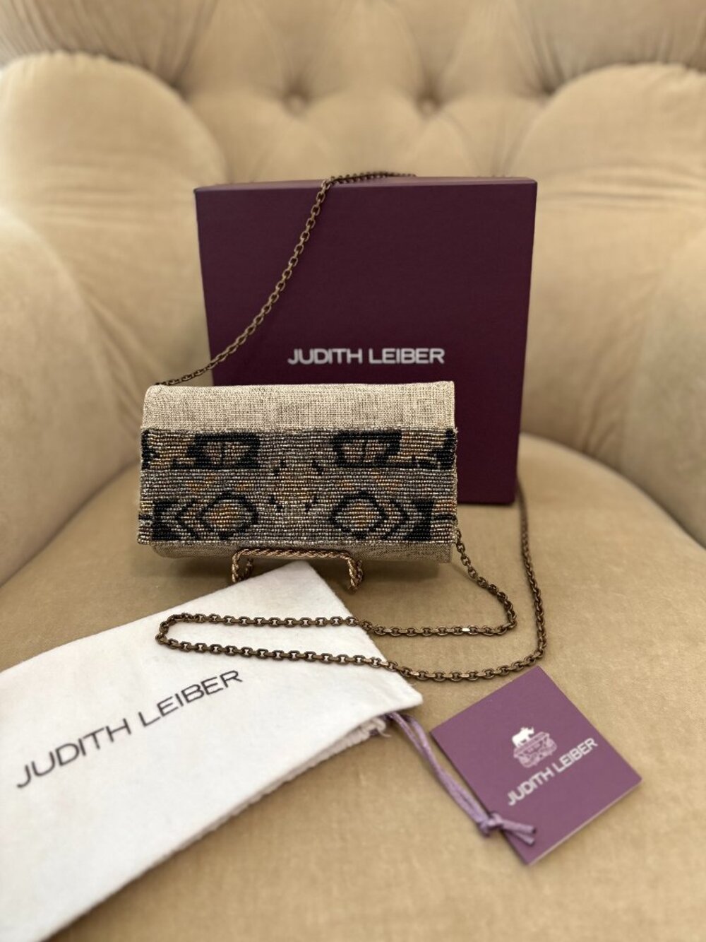 Auth. JUDITH LEIBER FEED 1000 Clutch LTD Edition Beaded Linen Minaudiere Bag